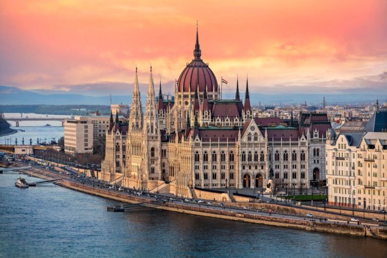 Edificio emblemático de Budapest está ahora abierto al público 2020