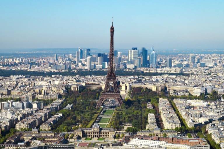 París, la capital de Francia y ciudad influyente del continente Europeo
