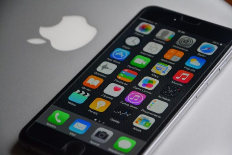 Apple iPhone