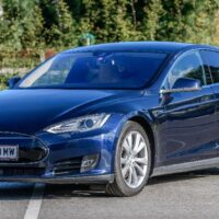 Tesla model S 2