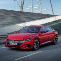 Volkswagen-Arteon-2021