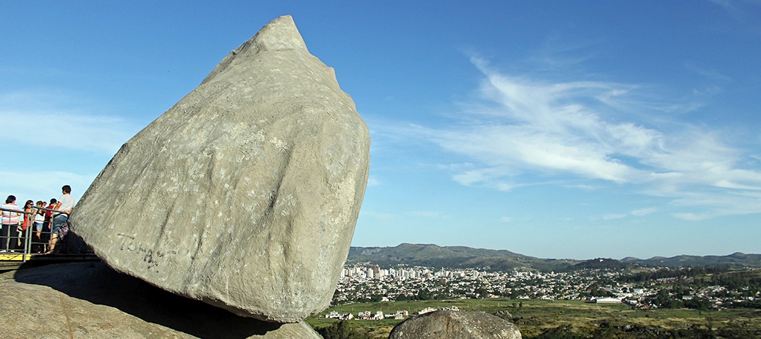 tandil piedra movediza