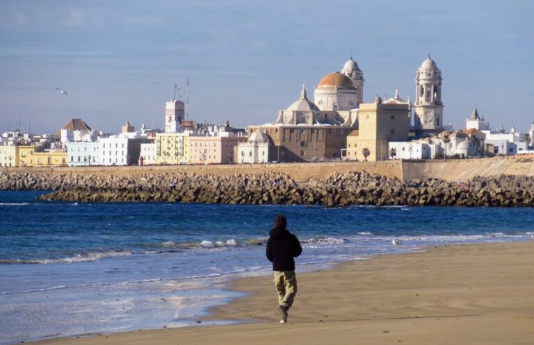 Viajar a Cádiz, la ciudad más antigua de España