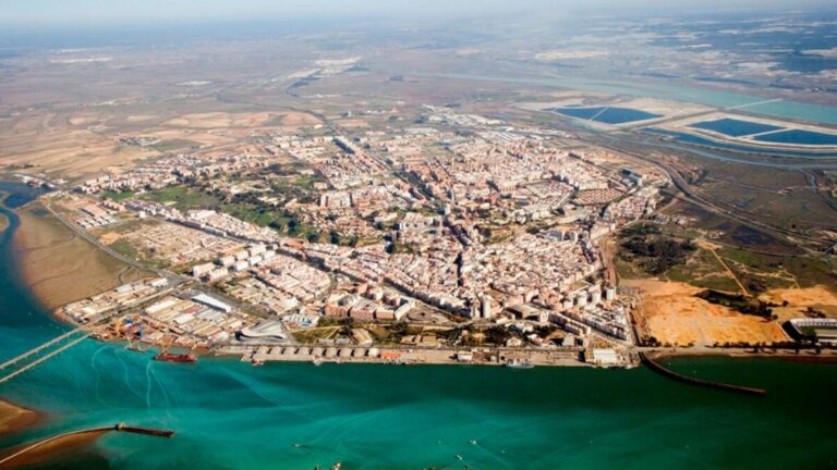 Viajar a Huelva, la ciudad de los fenicios en España