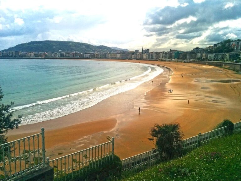 santander ciudad españa playa mar cantabrico